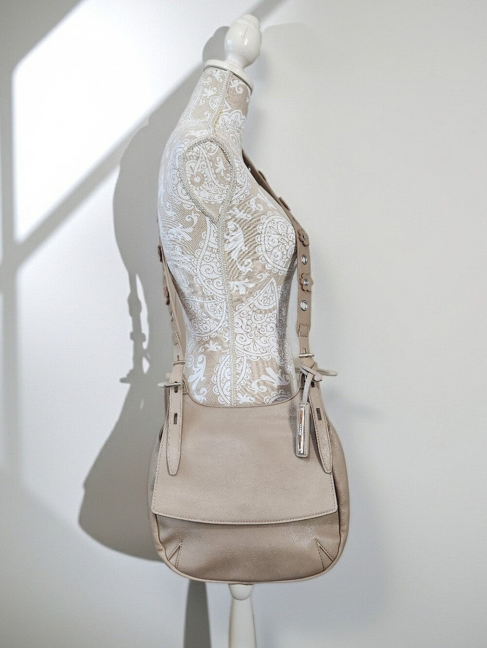 Nine West Md Beleka Tan Crossbody Messenger Bag